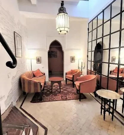 Riad Privatise Jusqu A 5 Personnes A 5 Minutes Place Jemma El Fna Loue Avec Menage Et Petit Dejeuner Compris